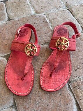 Tory Burch Coral Pink Leather Logo Thong Sandals